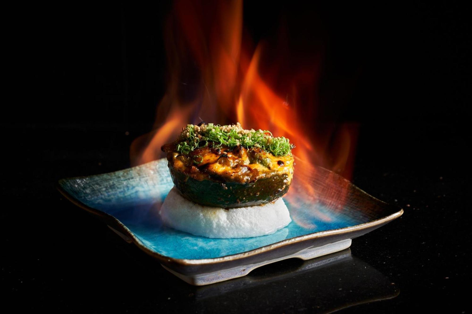 Marriott Resort Palm Jumeirah, Dubai Exterior foto A flaming scallop