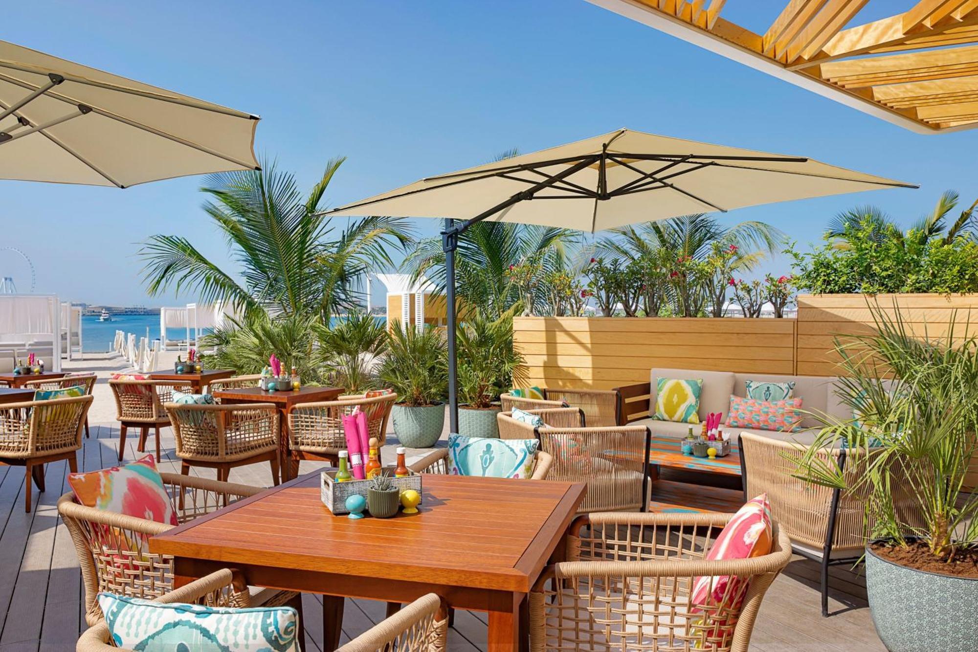 Marriott Resort Palm Jumeirah, Dubai Exterior foto The Deck